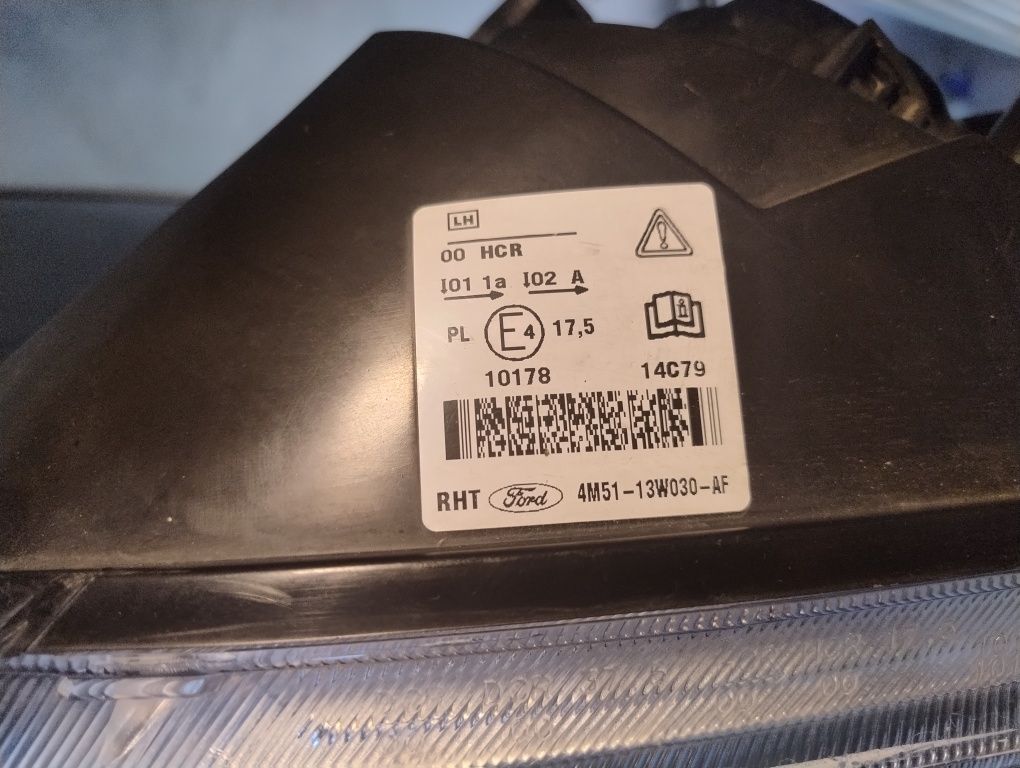 Lampy Ford Fokus prawa lewa