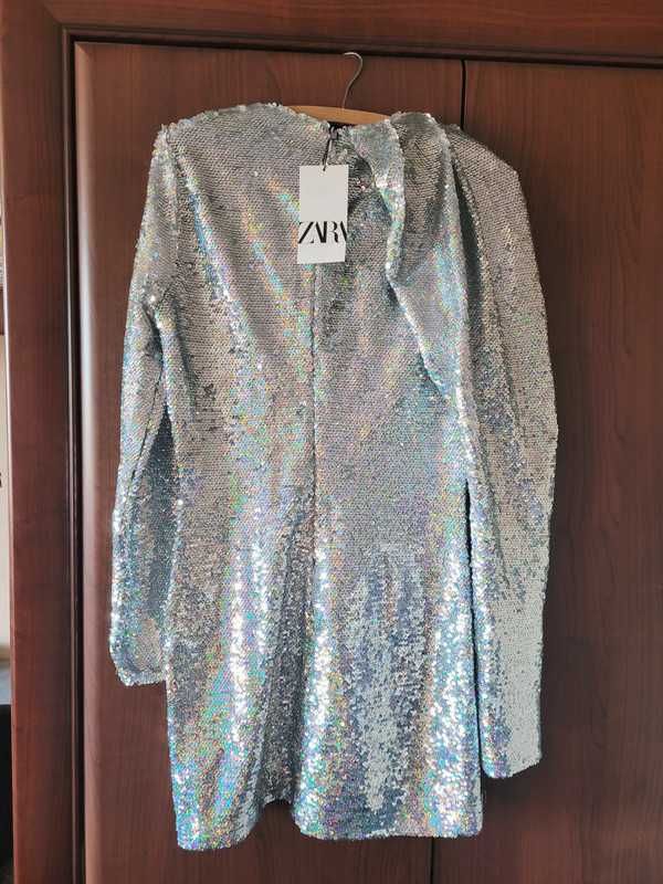 Srebrna holograficzna cekinowa sukienka Zara cekiny M
