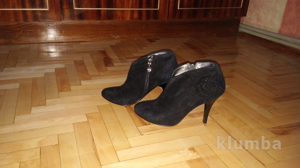 Замшеві черевички/Ботильйони р.36-36,5