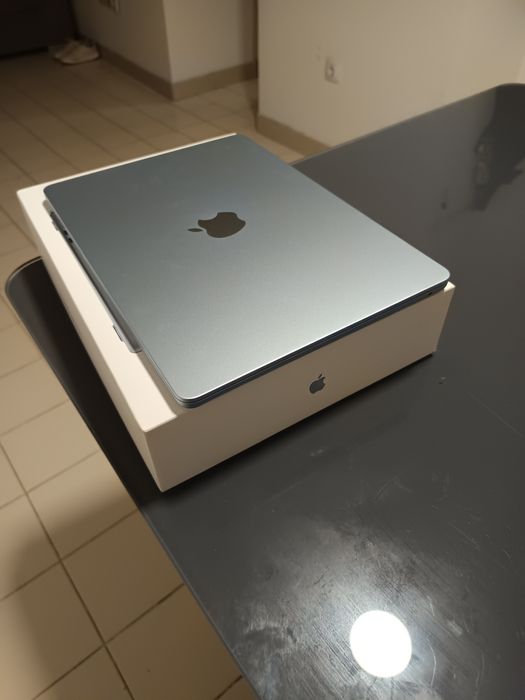 MacBook air13  M4