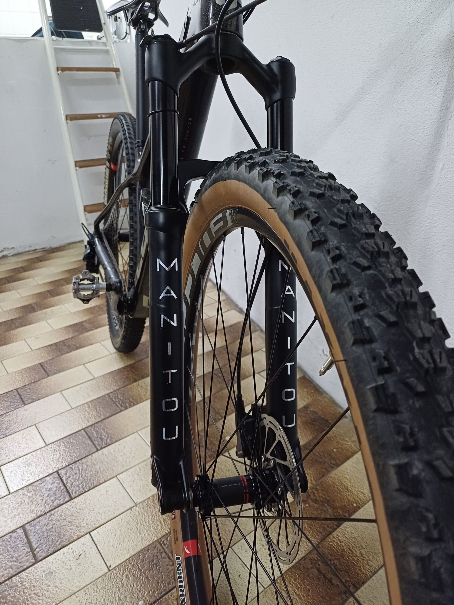 Bicicleta BTT Coluer Poison SL Carbono
