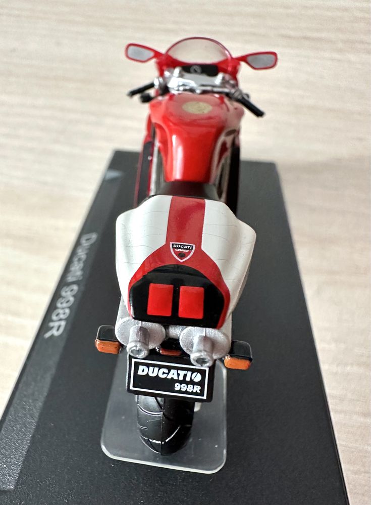 Coleçao Altaya Motas Honda Kawasaki Ducati escala 1/24