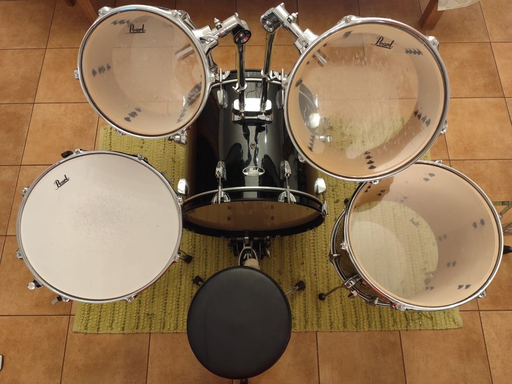 Pearl Roadshow 5 Piece Drumkit