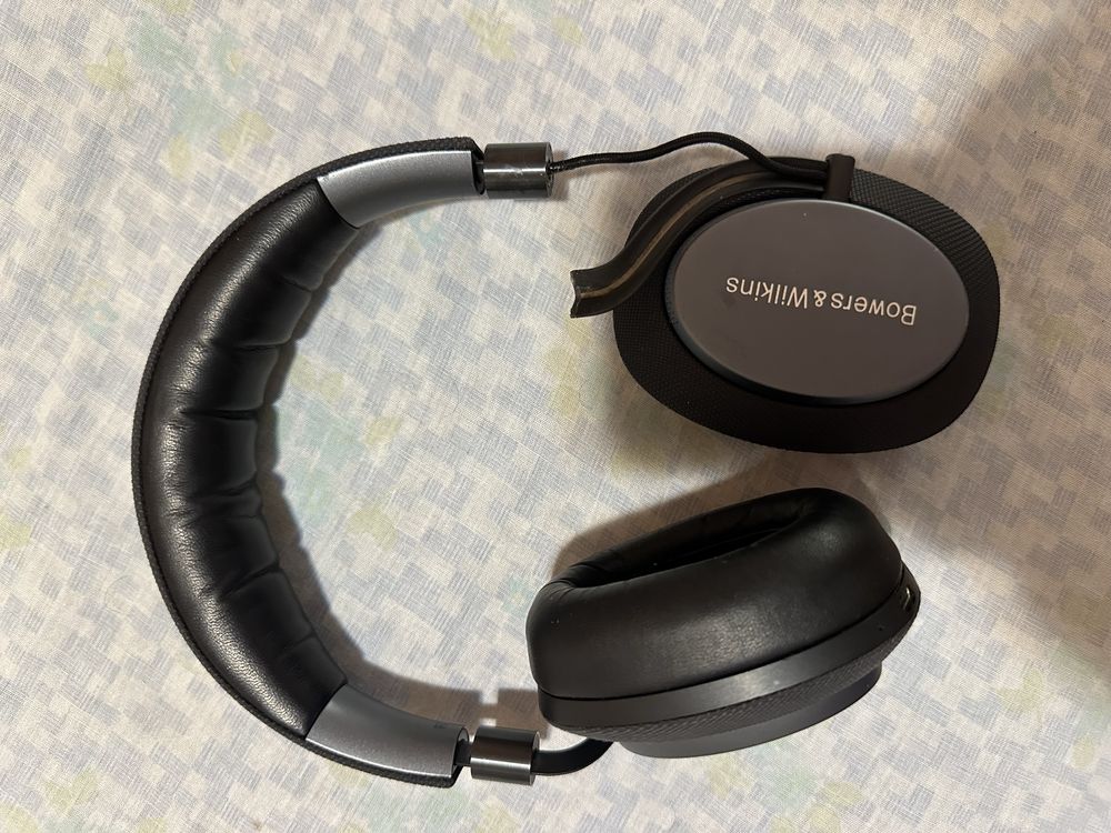 Fone de Ouvido Bowers & Wilkins Px8
