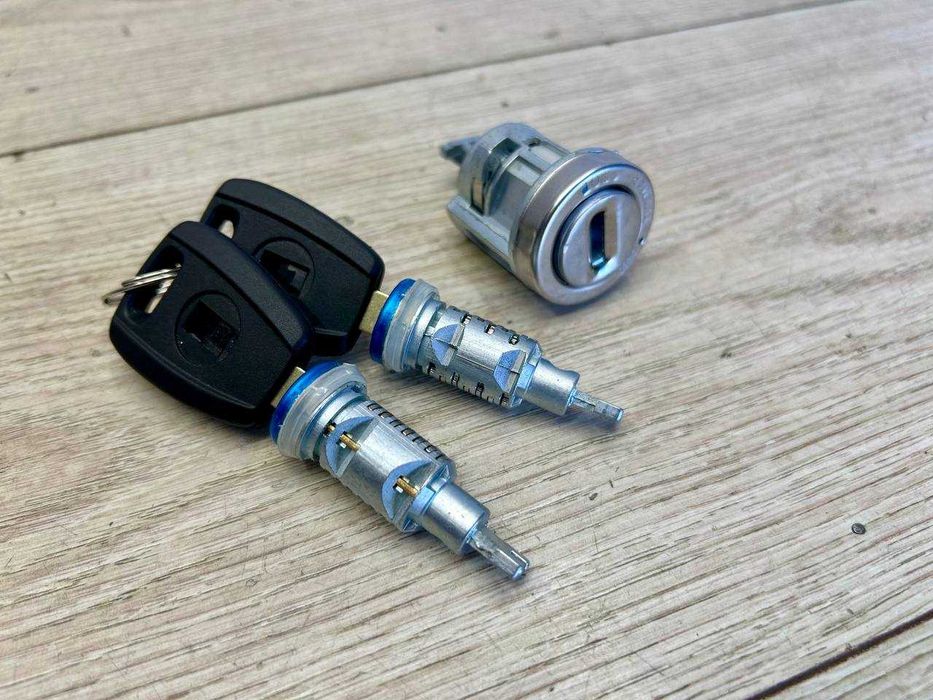 Замок Личинка Серцевина Fiat Ducato 250 Boxer Jumper Дукато Боксер