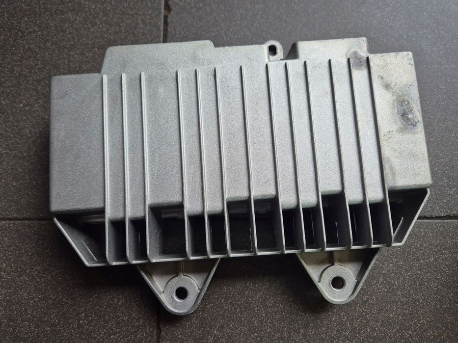 wzmacniacz porsche macan 95b 95b035223