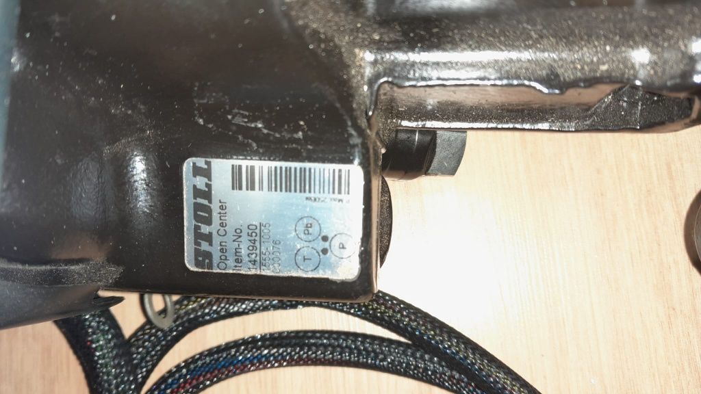 Rozdzielacz hydrauliczny ładowacz czołowy stoll