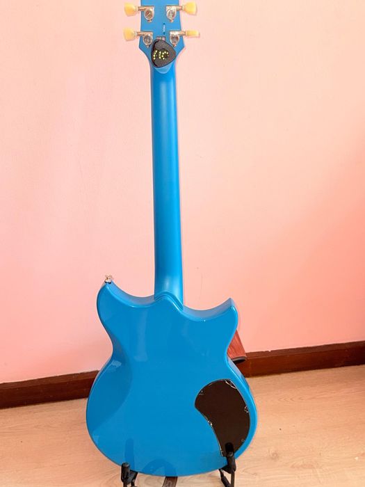 Vendo Guitarra Yamaha revistar esquerdino
