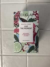 Perfumy Douglas Live the moment