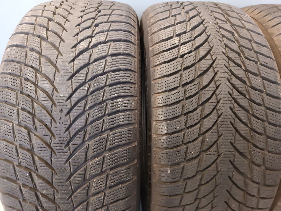 Nokian 245/45R18 WR Snowproof