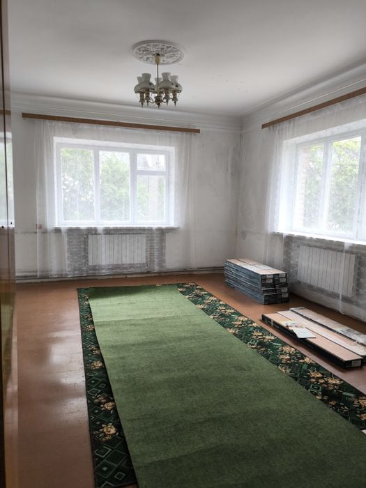 Продаж добротного цегляного  будинку