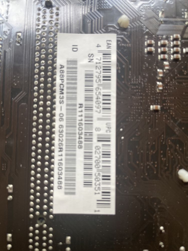 Материнська плата Biostar A880G