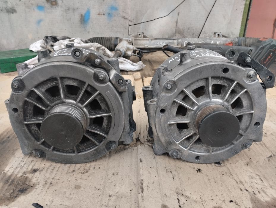 Генератор Mercedes C-Class (W203)/Mercedes E-Class (W210) 2,2-2,7 CDi