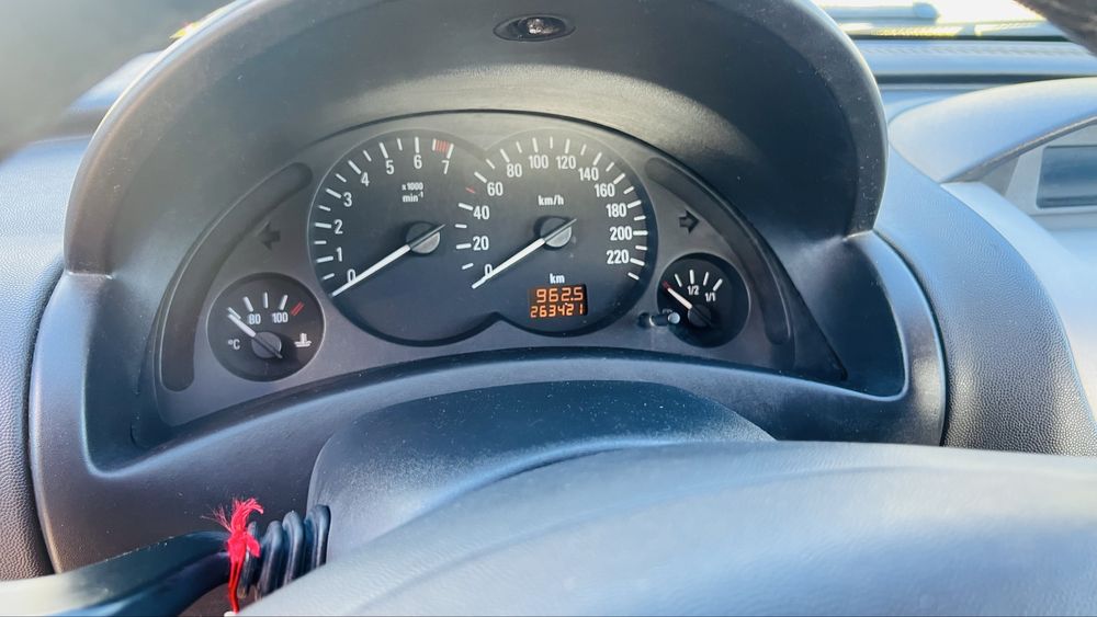 Opel corsa C  1.2  twinport de 2005