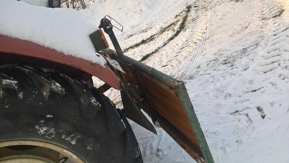 Zgarniacz  plug  do sniegu