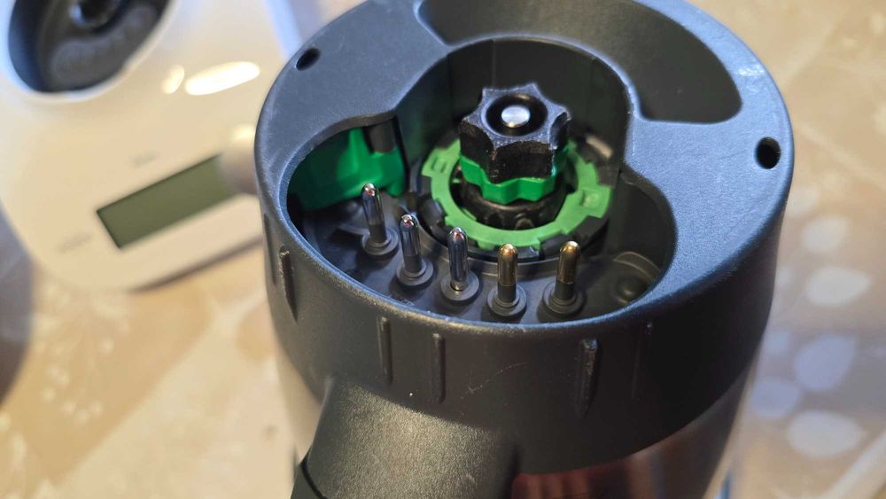 Bimby Tm6 + bimby friend +mandolina + acessórios