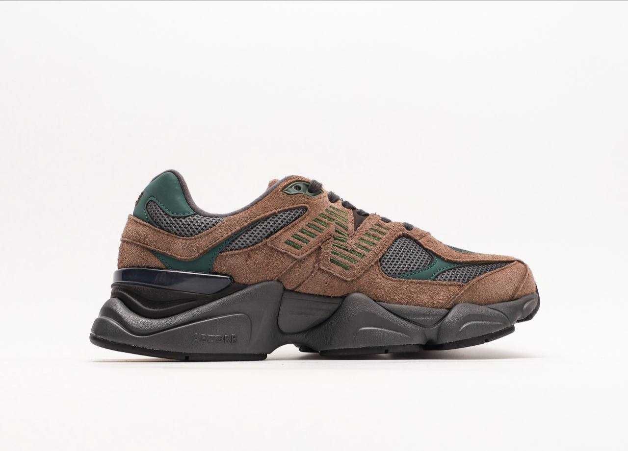 Жіночі кросівки New Balance 9060 коричневий з чорним nb982 ХІТ