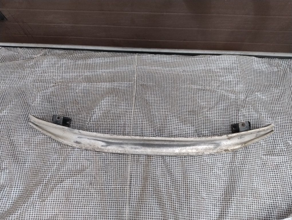 Chrysler pacifica belka zderzaka przedniego aluminiowa wysyłka 1 gener