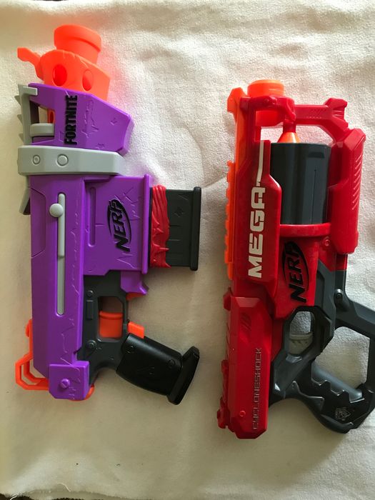 Пистолеты Nerf Revreaper , super soaker, разные водяные пистолеты