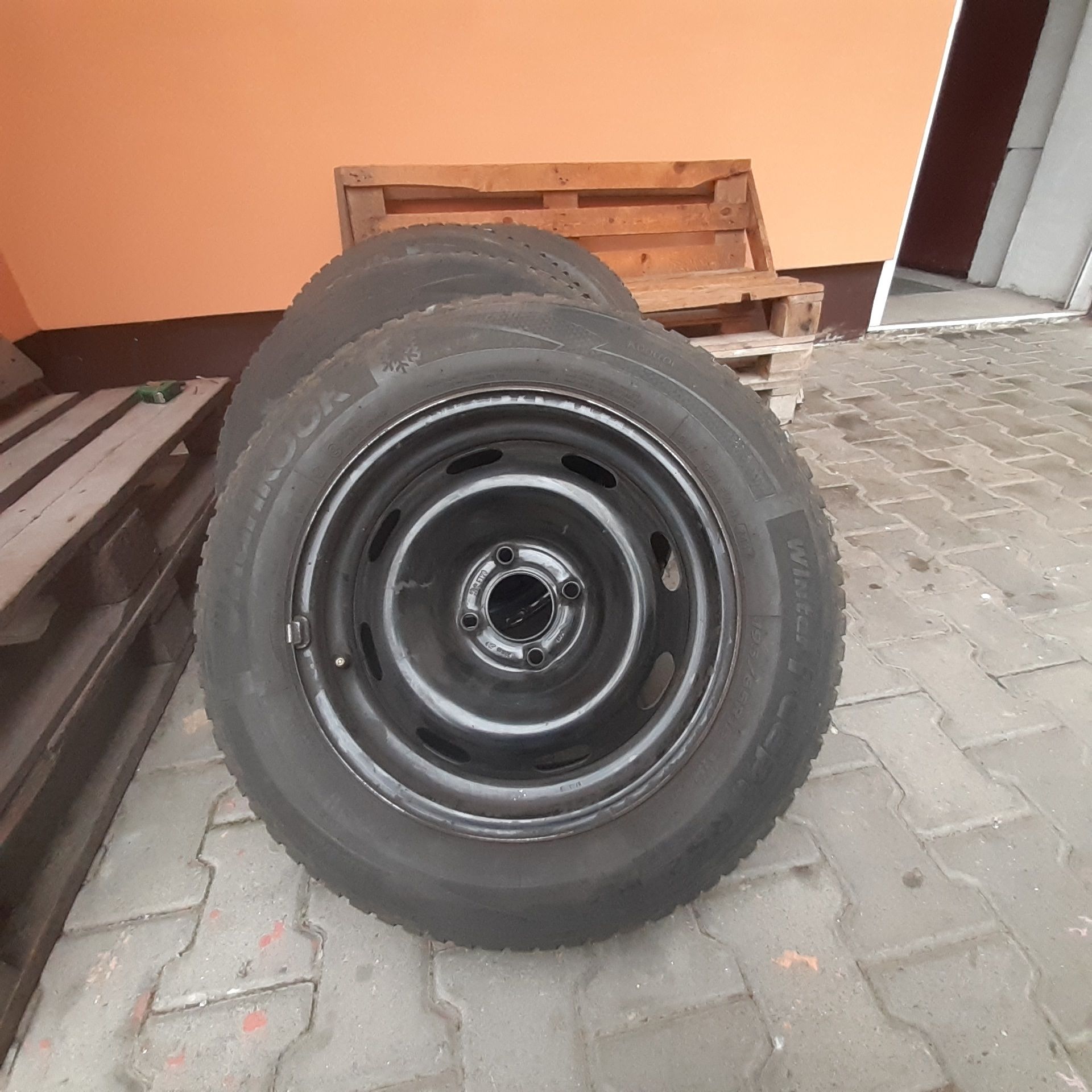 Диски R15. Розболтовка 4×108.