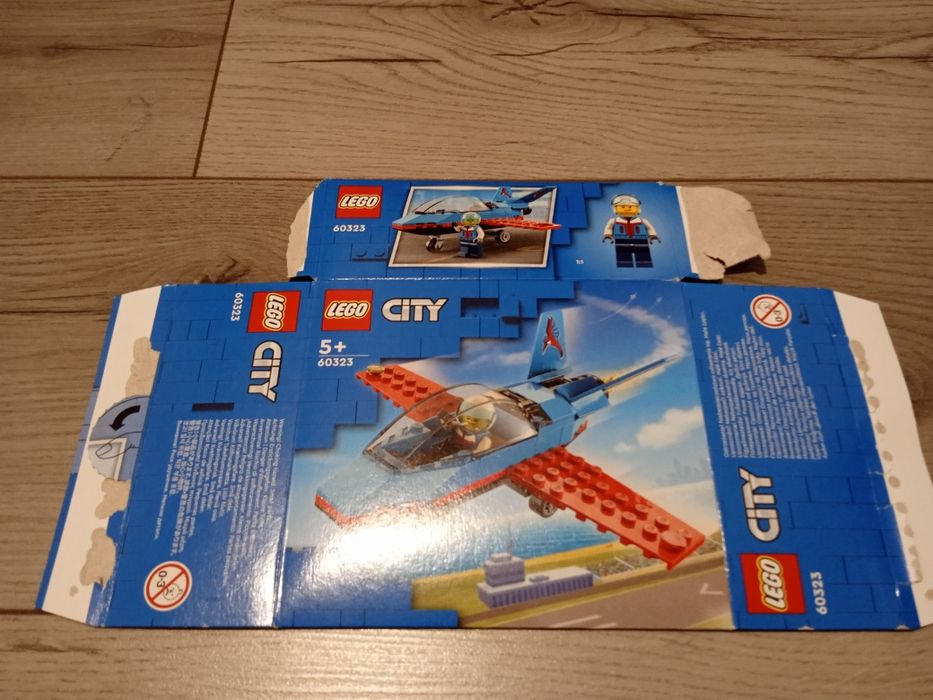 Pudełko Lego City 60323