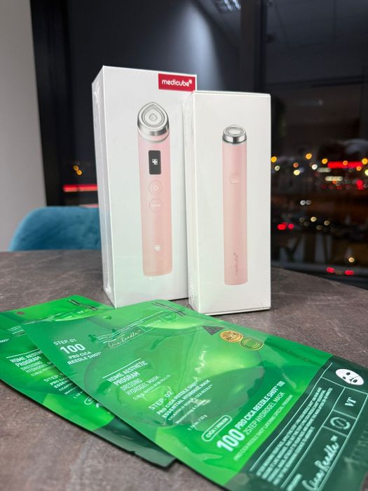 Пристрій для домашнього догляду 6 в 1 Medicube AGE-R Booster Pro Pink