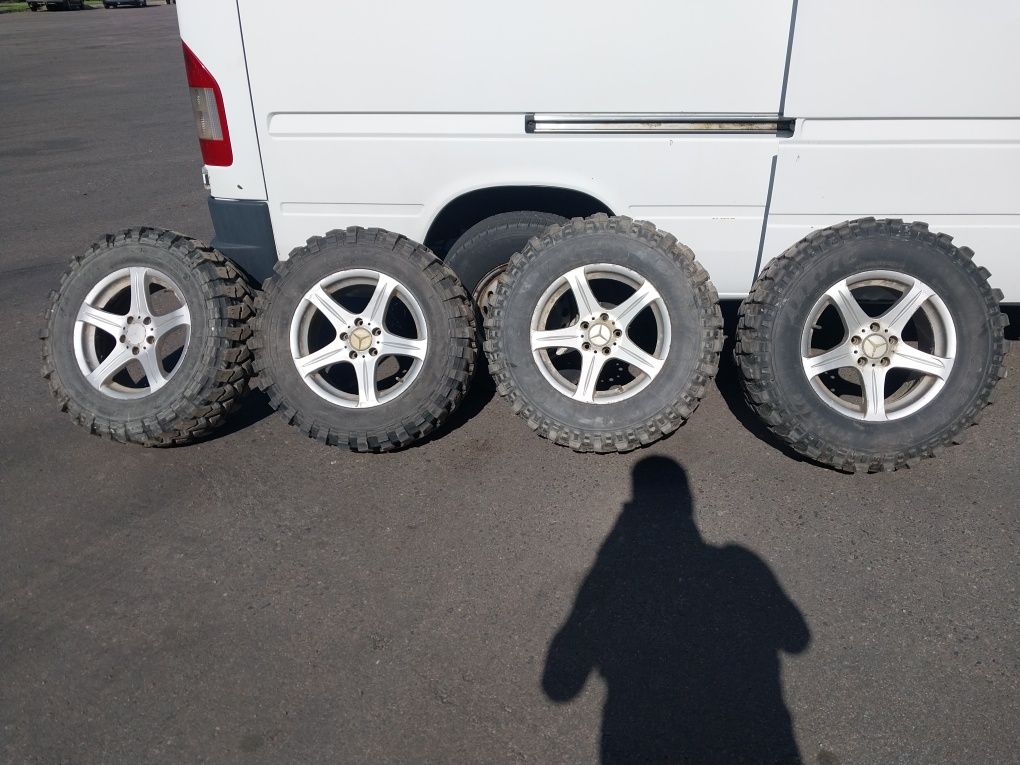 Продам болотну резину до Мерседес МЛ 245/70/16