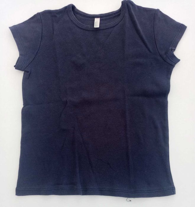 t-shirt: para 4 anos, azul escura, Benetton, só 2€!