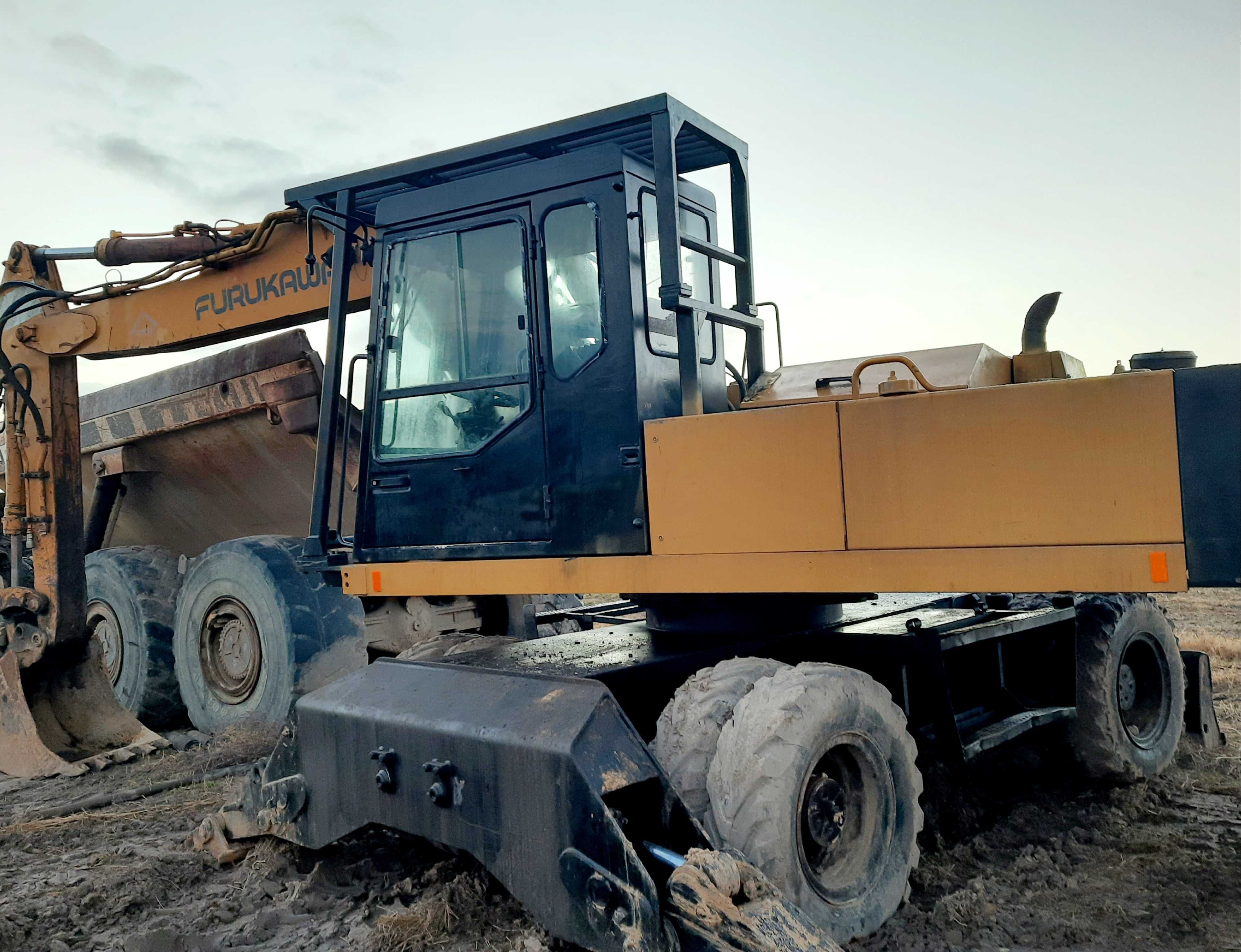 koparka furukawa 635 części most zf apl 755 silnik cummins