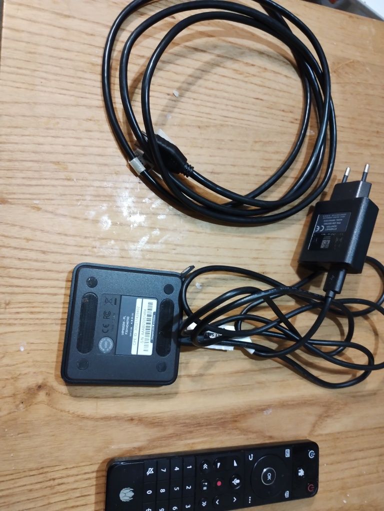 Dekoder Arris vip5002w-pl
