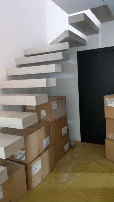 Stopnie dębowe Schody Półkowe Wspornikowe na konstrukcje