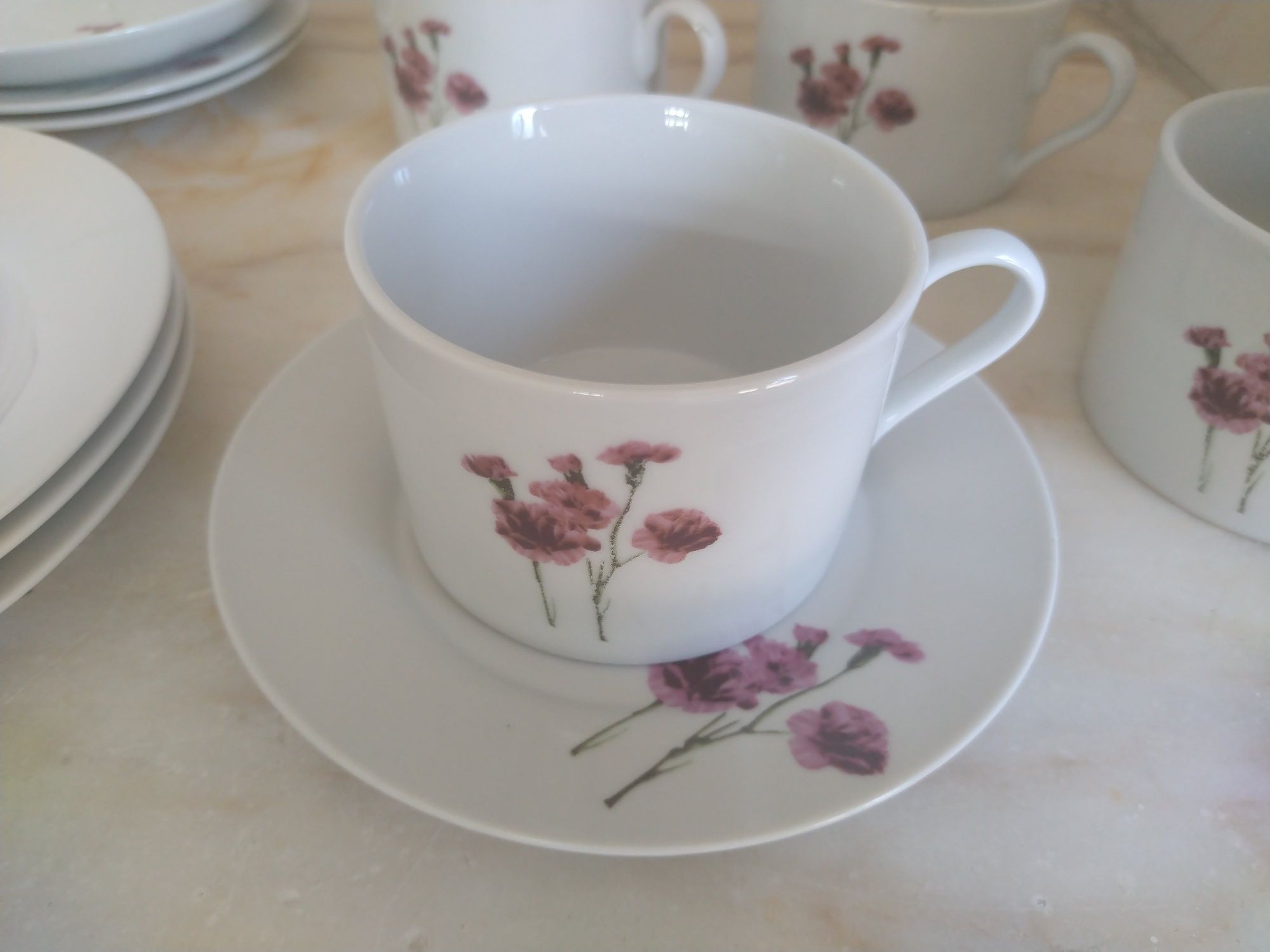 Conjunto De Loiça Decoração Cravos Rosa