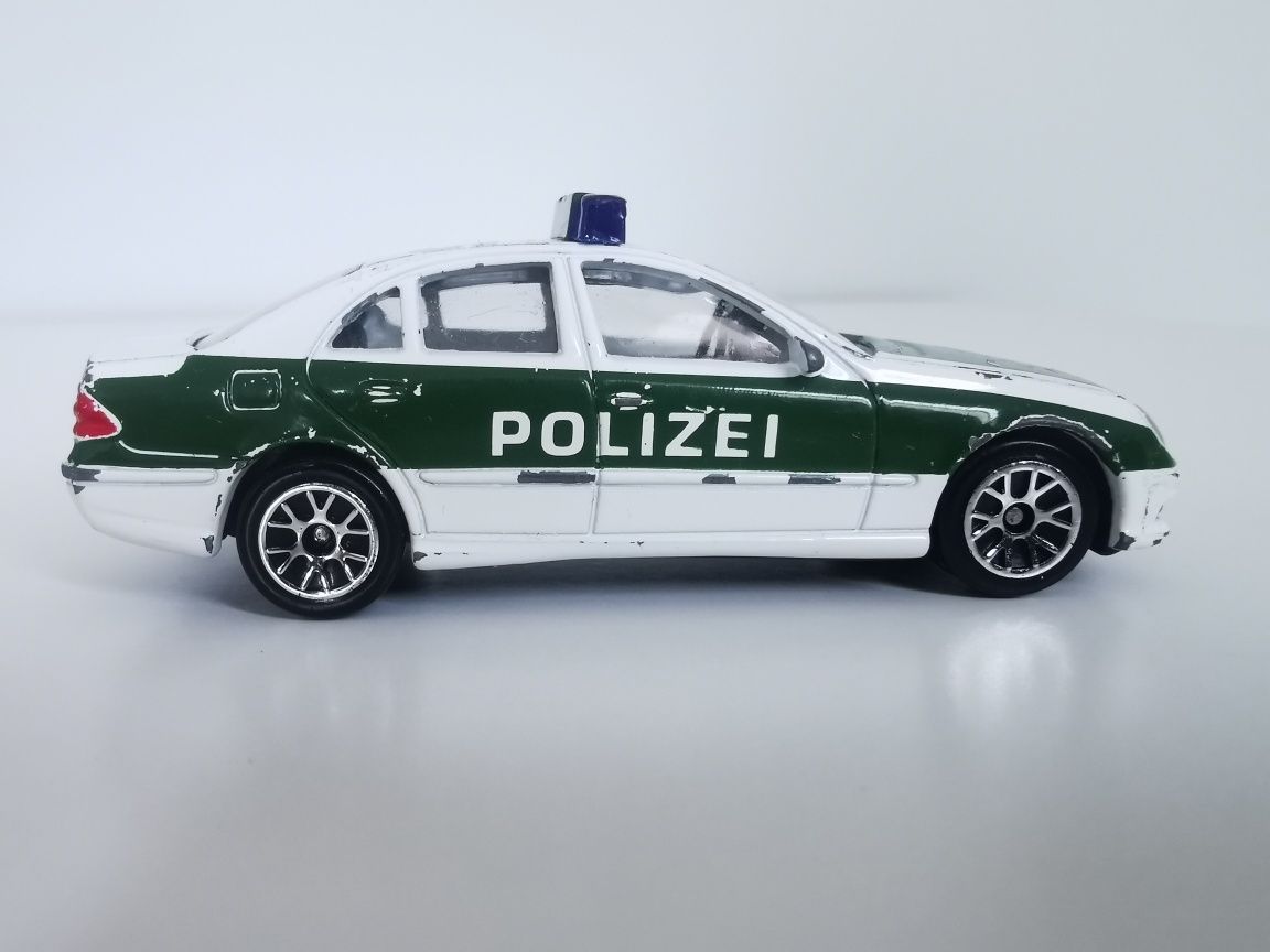 Realtoy Resorak Autko Mercedes-Benz E55 AMG W211 Polizei Unikat 1/61