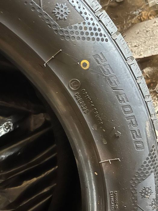 Резина зимова r20 255/50 109V XL APLUS A702