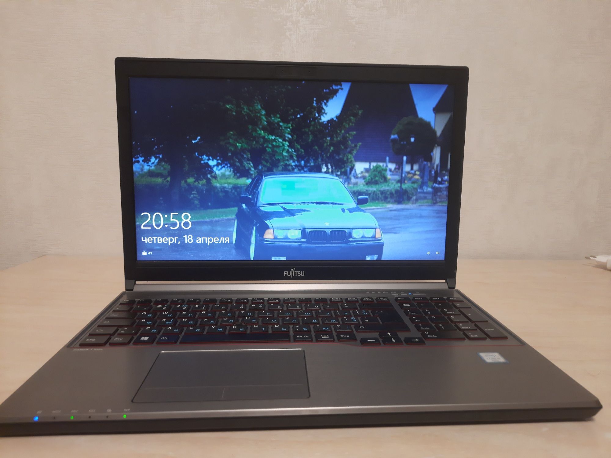 Ноутбук Fujitsu lifebook e756