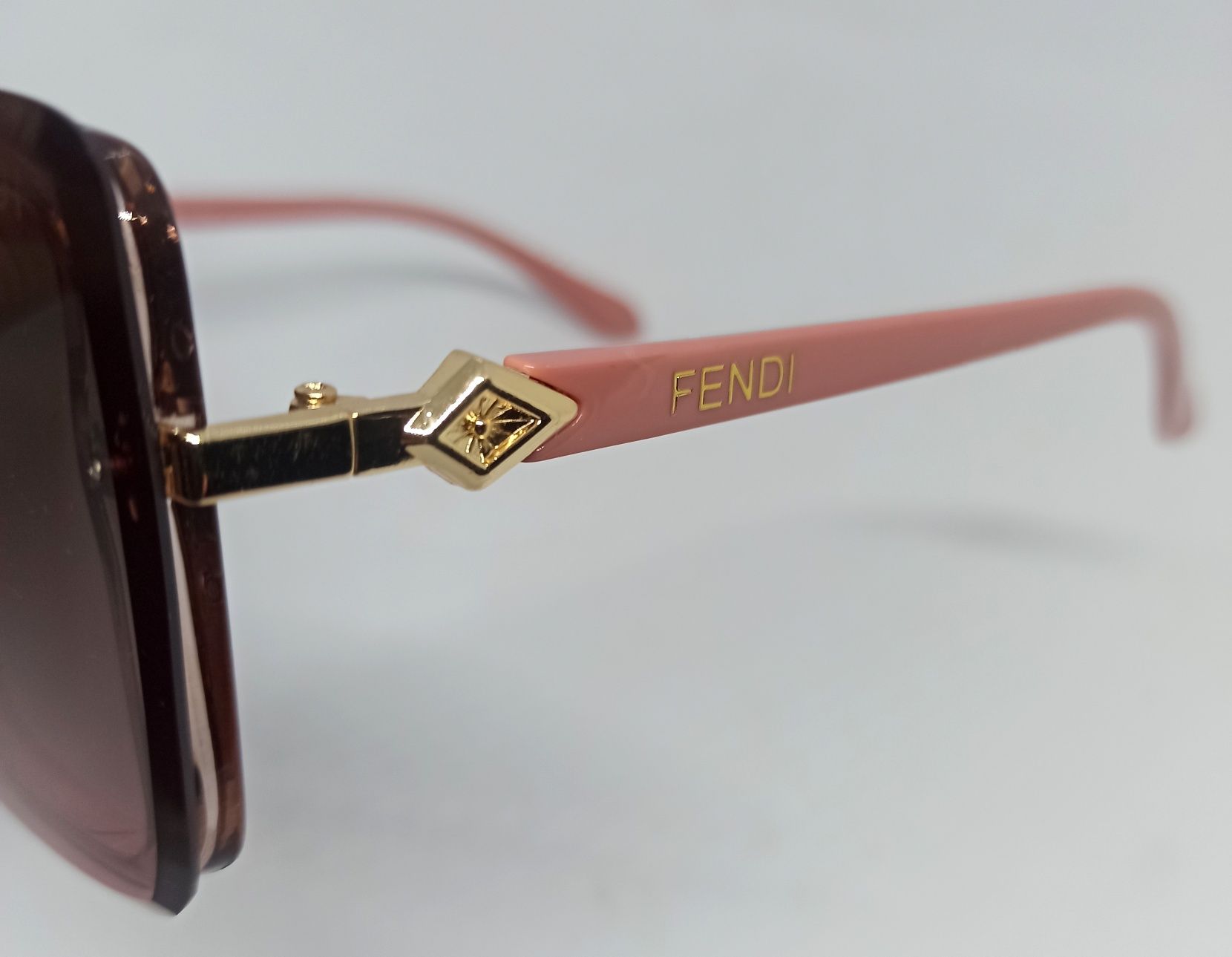 Женские брендовые очки коричнево бордовый градиент дужки розовые