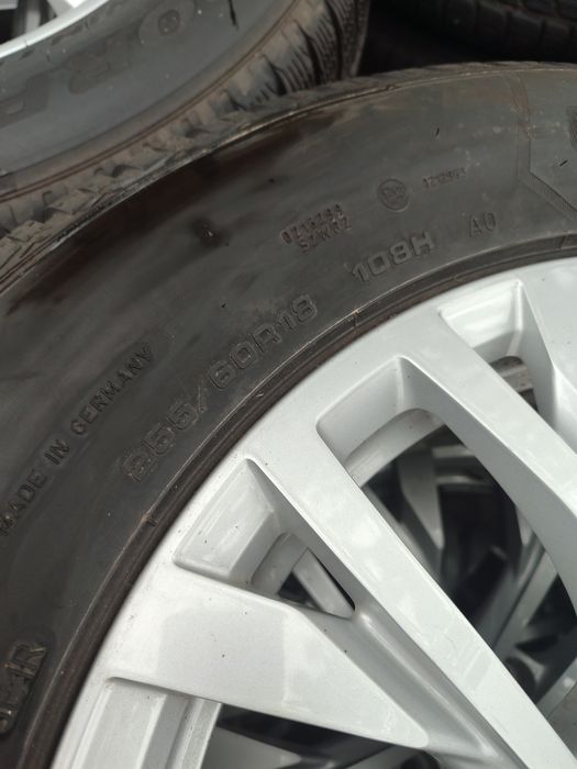 VW TOUAREG lll Koła Zimowe R18 Goodyear