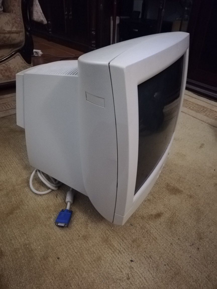 Monitor Dell M781mm