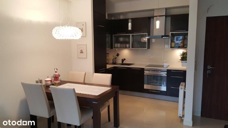 Nowoczesne 2-pokojowe mieszkanie po generalnym remoncie z garażem