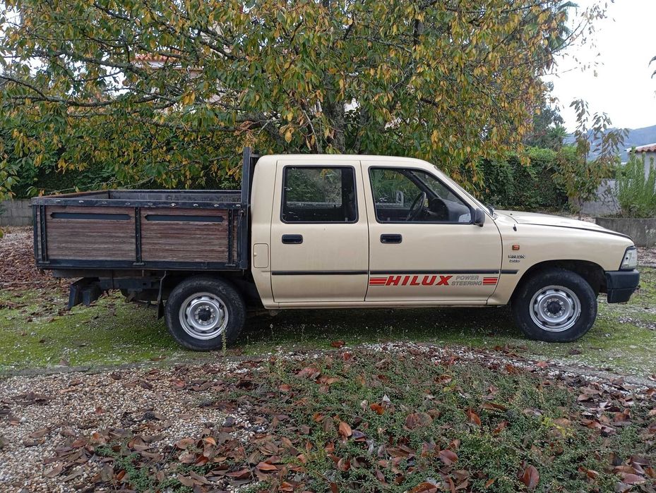 Carrinha TOYOTA em bom estado
