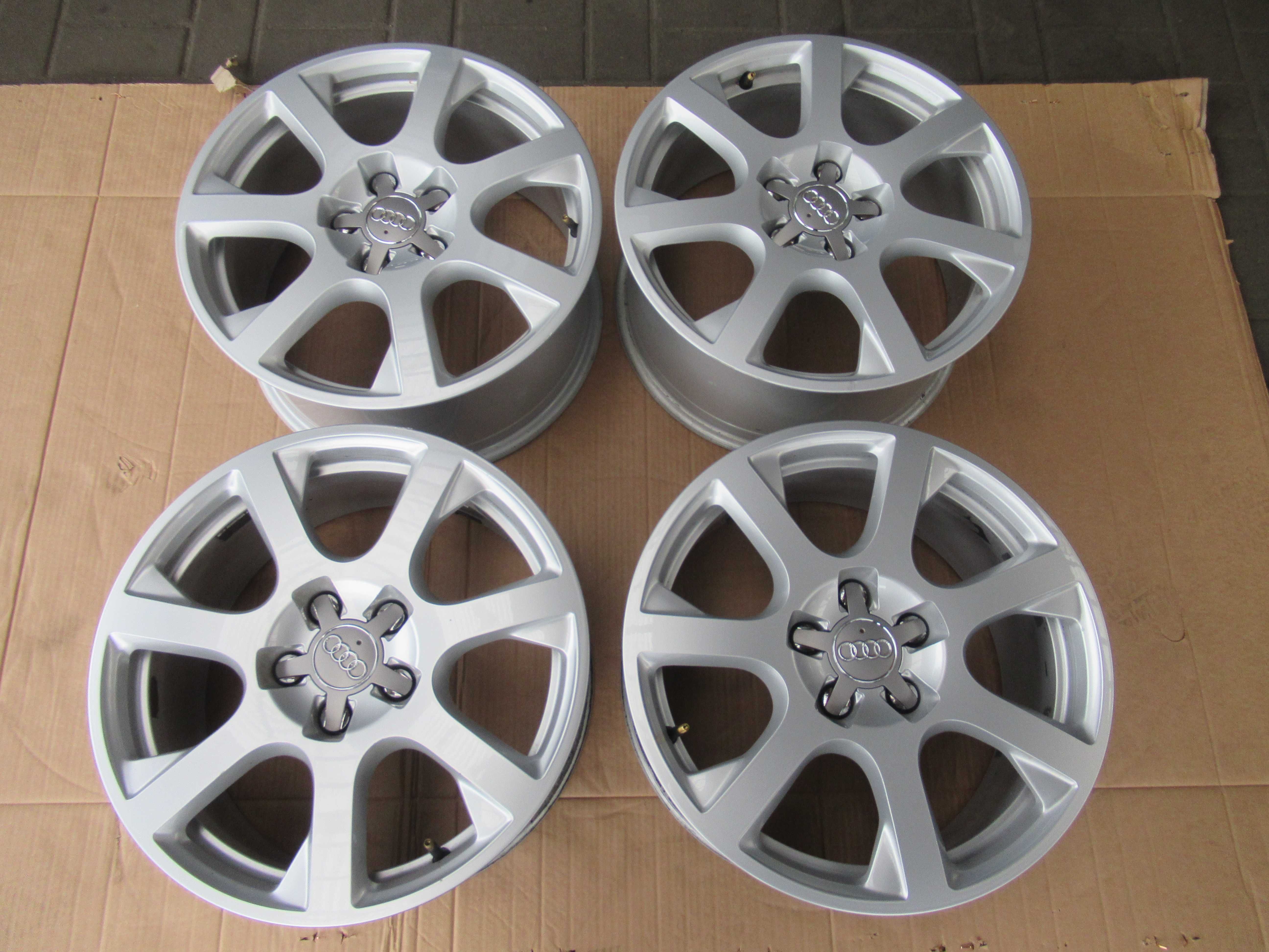 Felgi 17 Audi A4 B8 5x112 ET39 8x17 oryginał