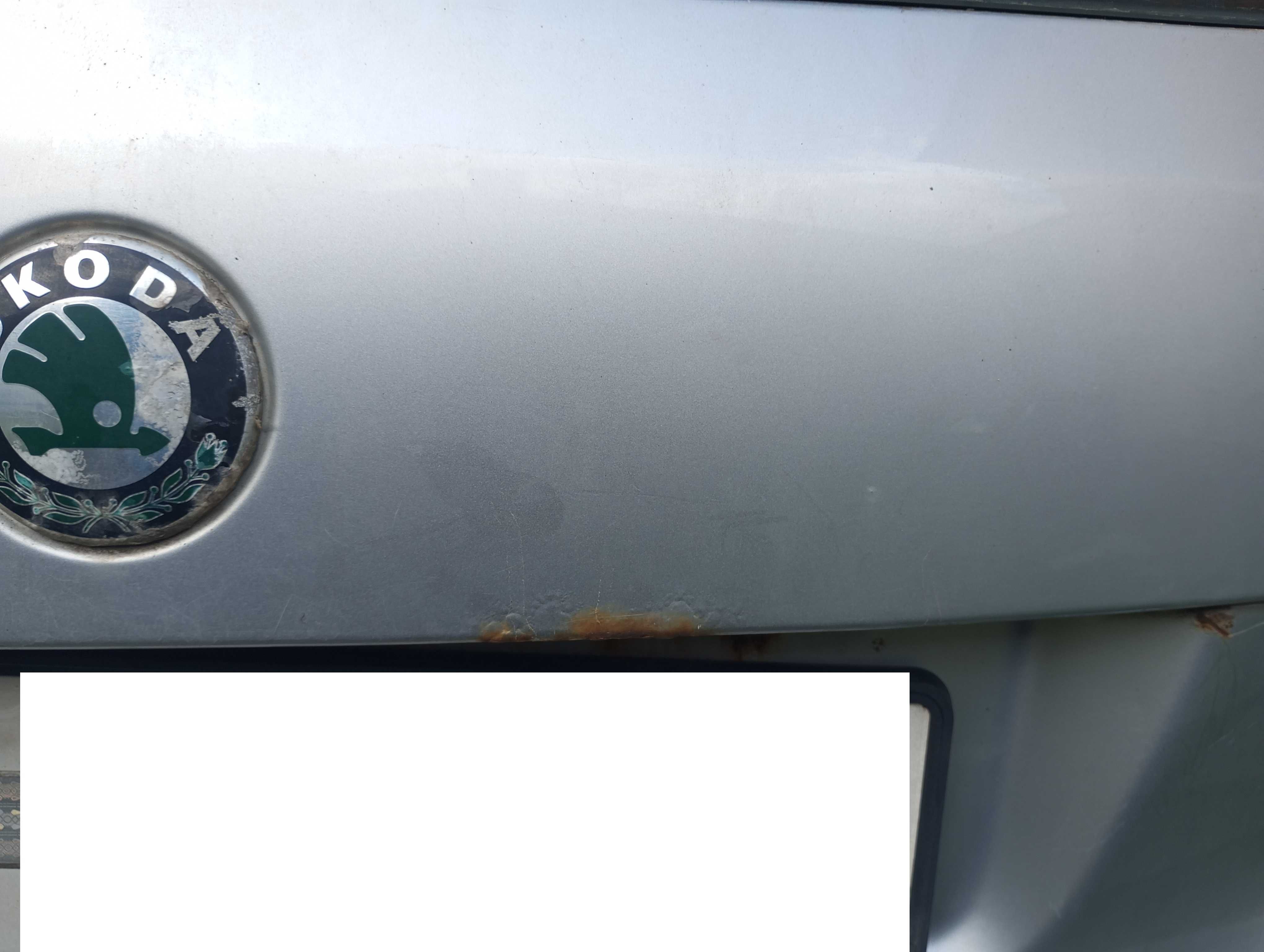fabia 2 klapa tył lampa zderzak  lewa prawa  srebrna 9156