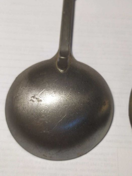 Винтажные оловянные ложки .