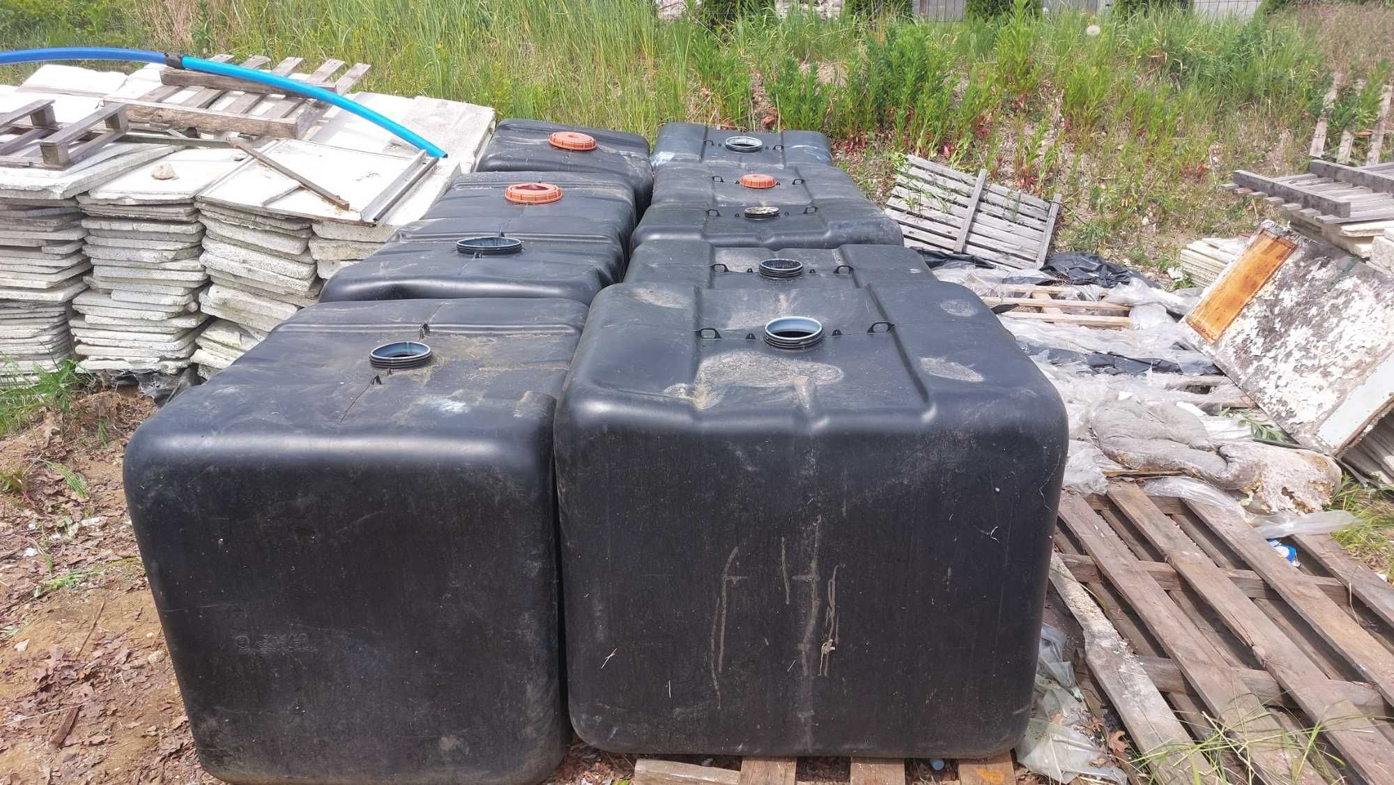pojemniki, zbiorniki plastikowe na wodę lub inne płyny 1000l,