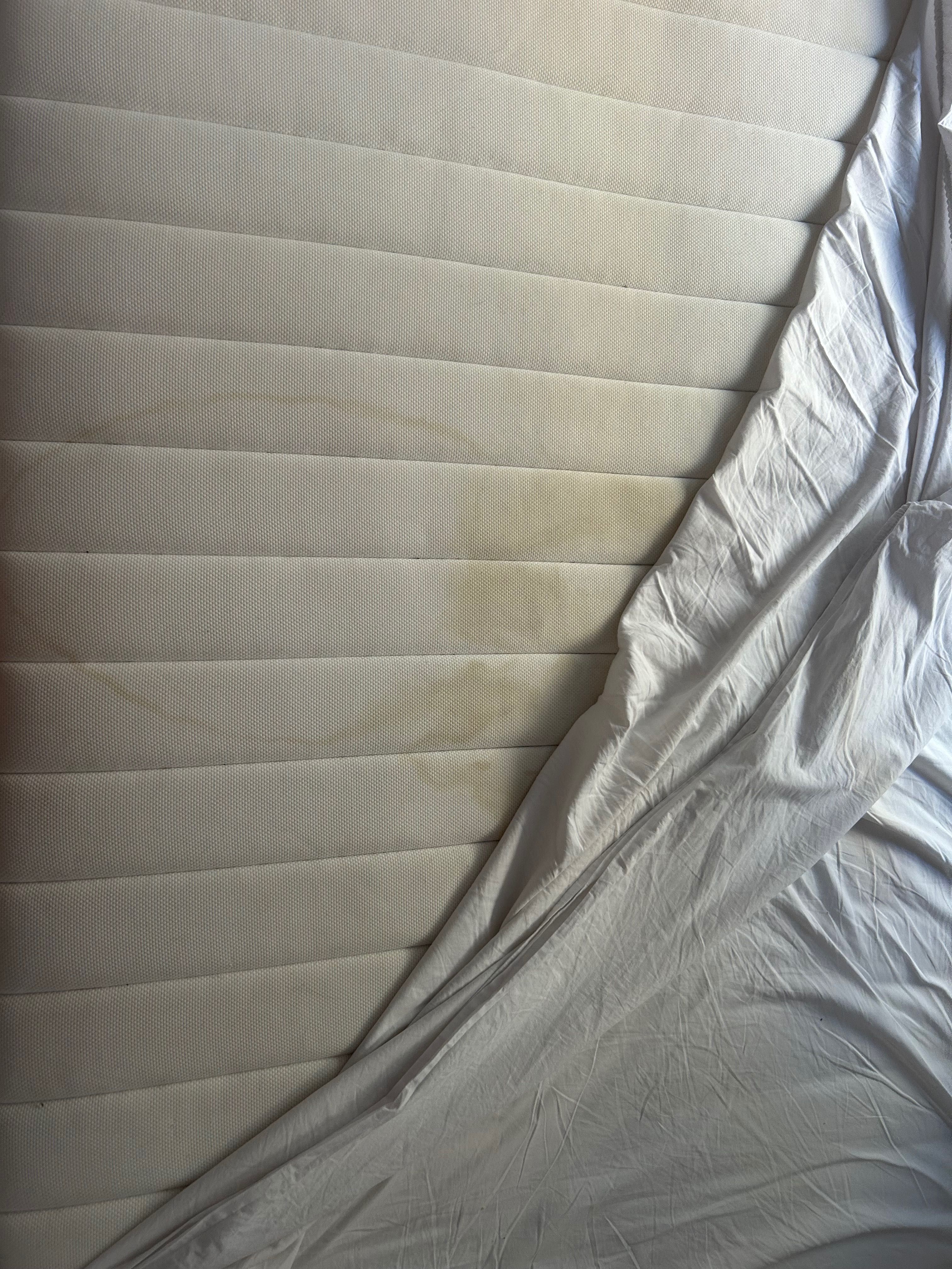 Estrado de cama com colchão