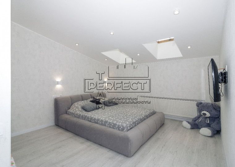 Продаж 3-к квартири Максимовича 24А