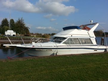 Jacht motorowy Bayliner 2858 Command Fly Bridge SUPER OKAZJA