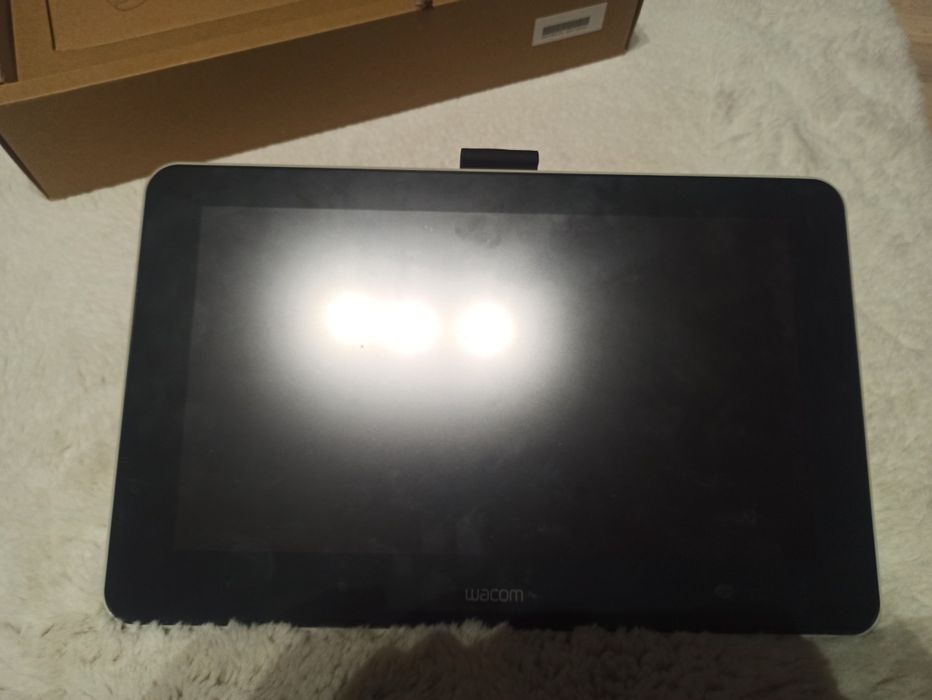Tablet graficzny Wacom® One Creative Pen Display z wyświetlaczem