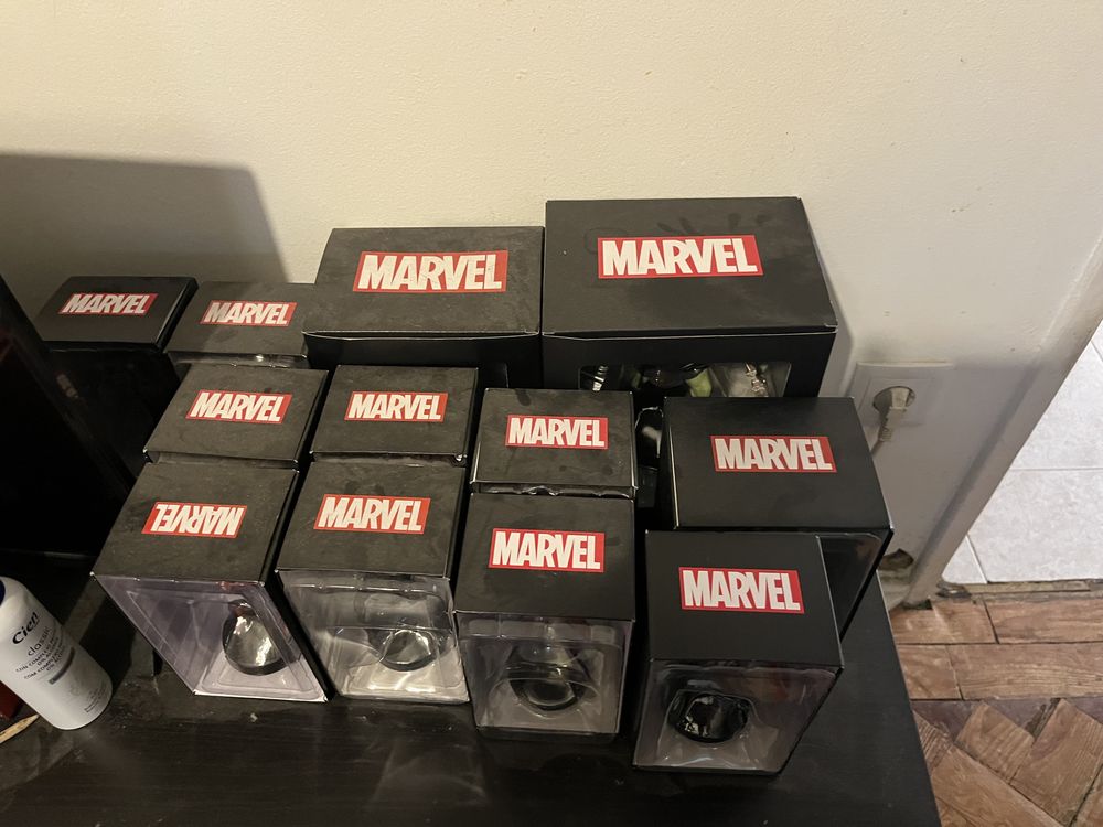 ATENÇÃO !!!Vendo bonecos marvel 500 (coleçao) 23/80