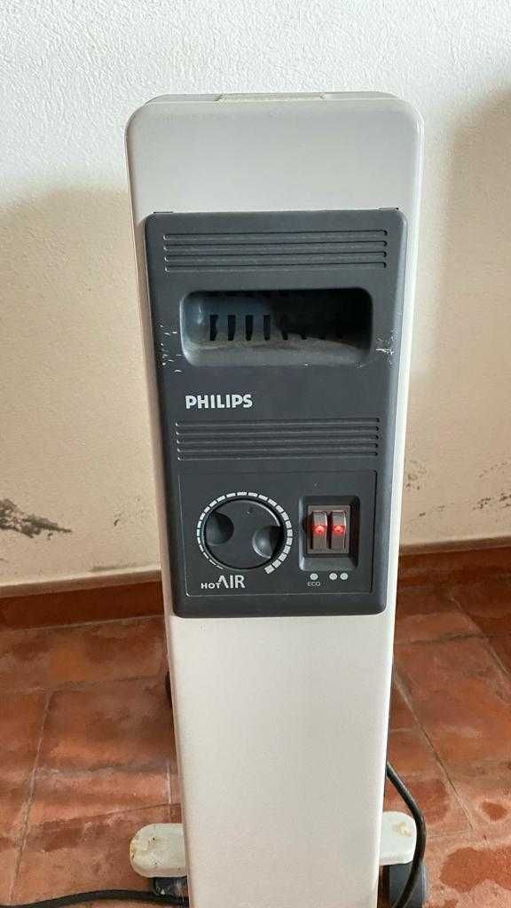 Aquecedor a óleo Philips 1.500 W